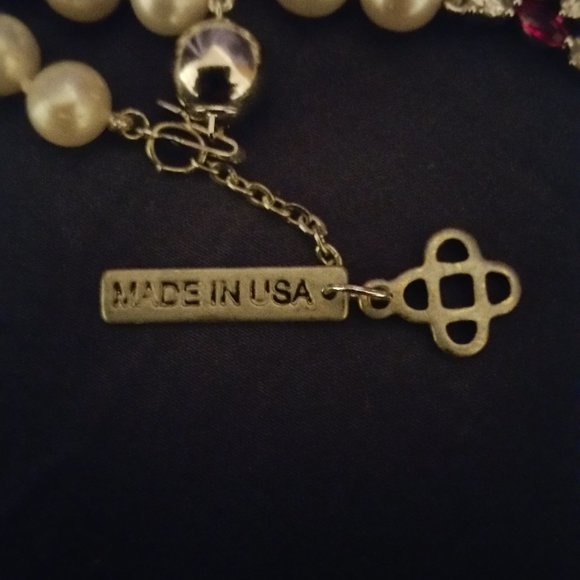 Signed Oscar de la Renta Pearl/Crystal Necklace